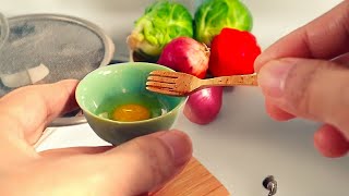 BEEF STIR FRY AND FRIED RICE  MINIATURE COOKING TOY FOOD  गोमांस हलचल refogado de carne ผัดเนื้อ [upl. by Innavoig]