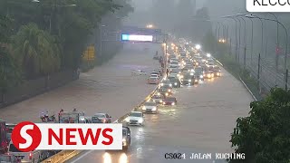 Floods Several major roads in KL submerged [upl. by Assennav]