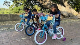 LOS GUZMANCITOS APRENDEN A ANDAR EN BICICLETA [upl. by Inalaehon]